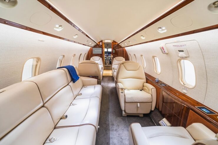 2013 Challenger 300