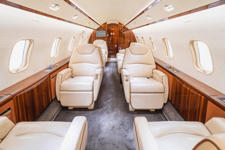 2013 Challenger 300